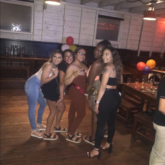 Meet Your seller - Picture 4 of 8